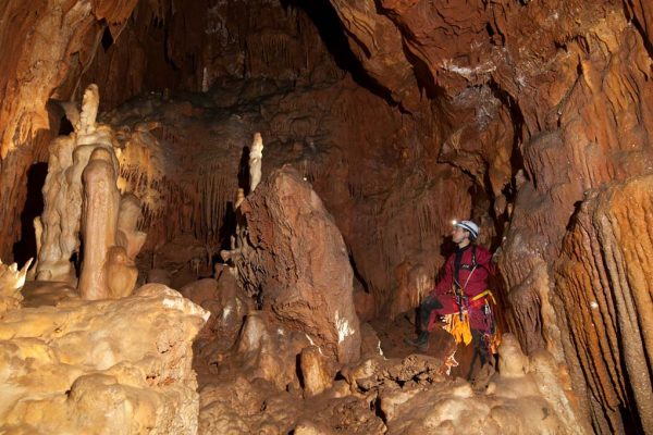 Figura 8 – Zona de abatimentos e concreções (Foto: Marta Borges - GEM)